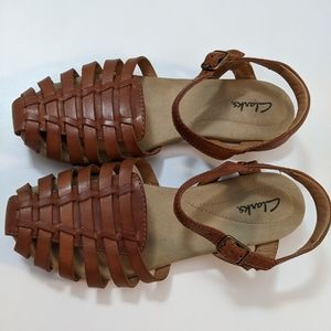 Women's Clarks, Jaina Canary huarache Sandals.  SIZE   7.5